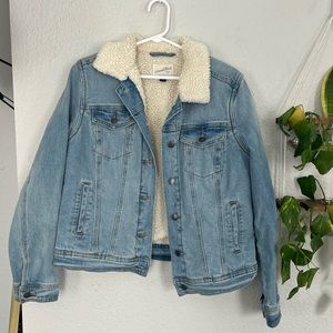 Universal threads denim Sherpa jacket